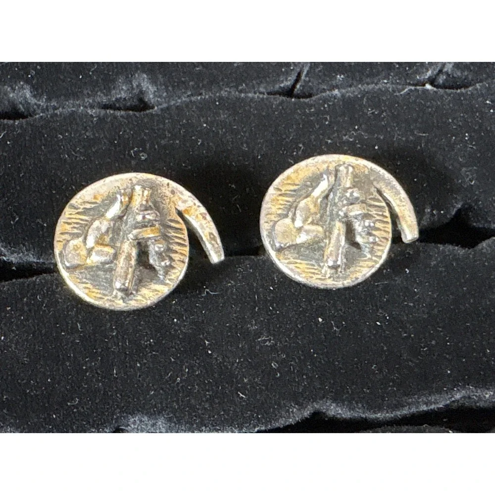 Vintage Brutalist Abstract Textured Gold Tone Spiral Round Toggle Cufflinks